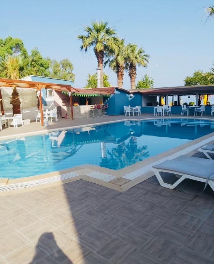 Holiday Hotel Kusadası Exterior foto